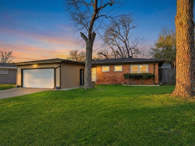 1809 James Street, Irving