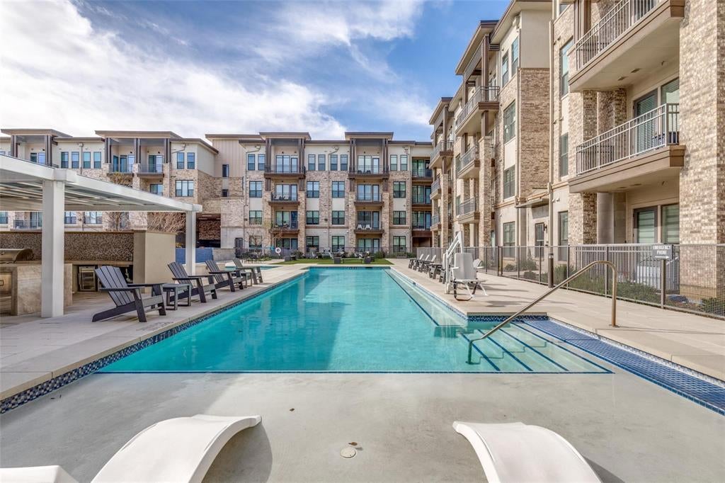 2700 Old Denton Road 2203, Carrollton