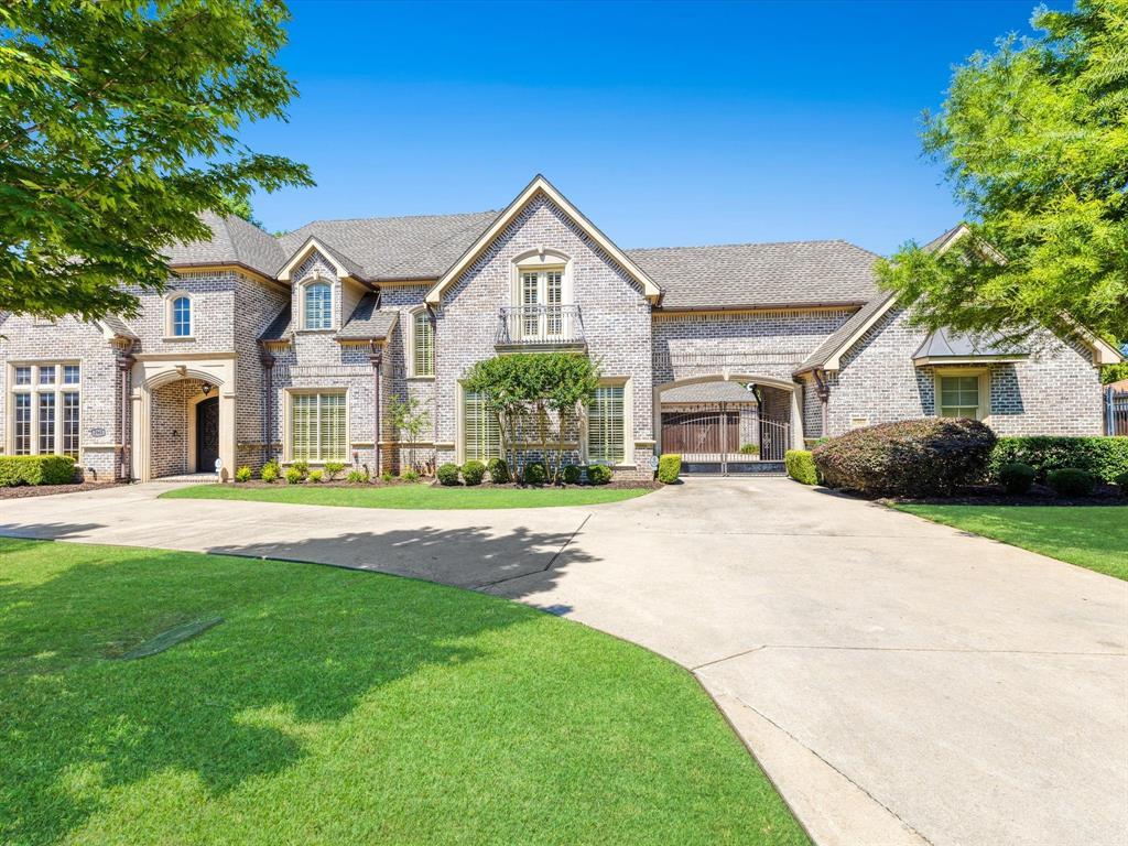 2965 S Sunbeck Circle, Farmers Branch
