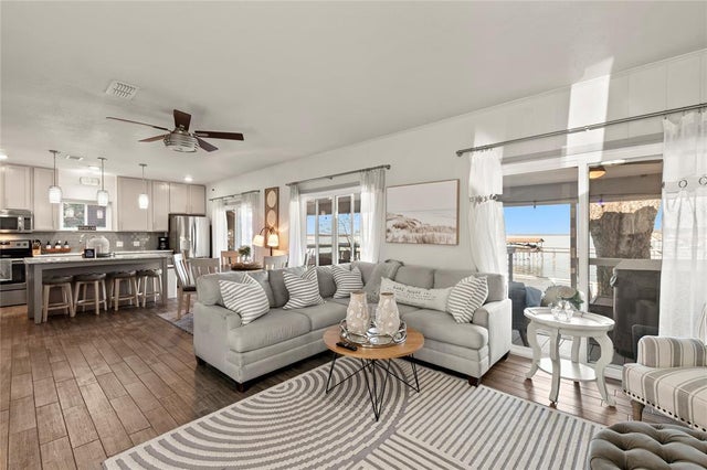 Photo of Listing #21156057