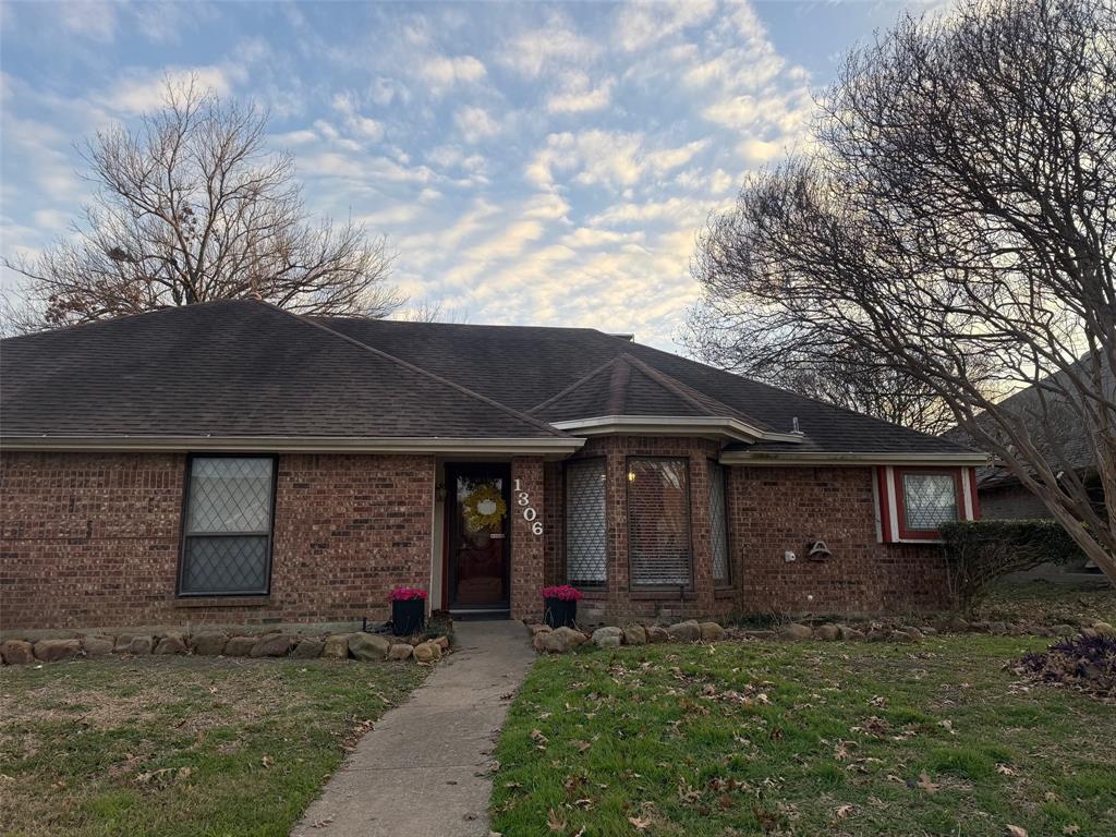1306 Cardigan Street, Garland