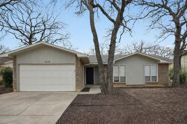 1209 Pin Oak, Denton