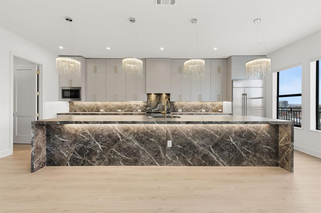 1900 S Ervay Street 608, Dallas