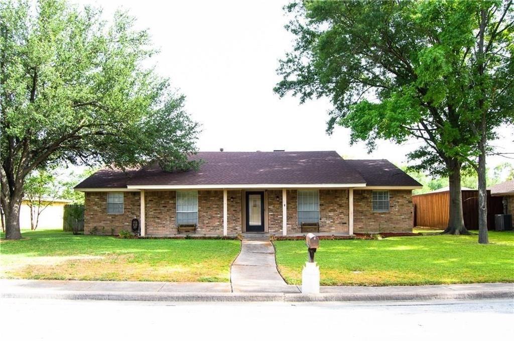 416 Lisa Lane, DeSoto