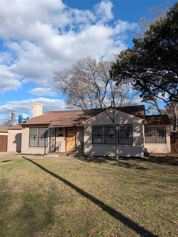 2748 S Llewellyn Avenue, Dallas