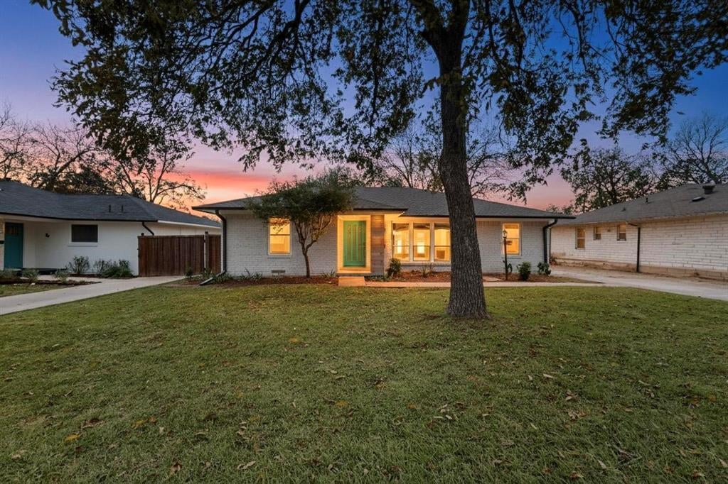 2812 San Medina Avenue, Dallas