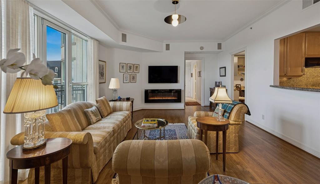 3401 Lee Parkway 2106, Dallas