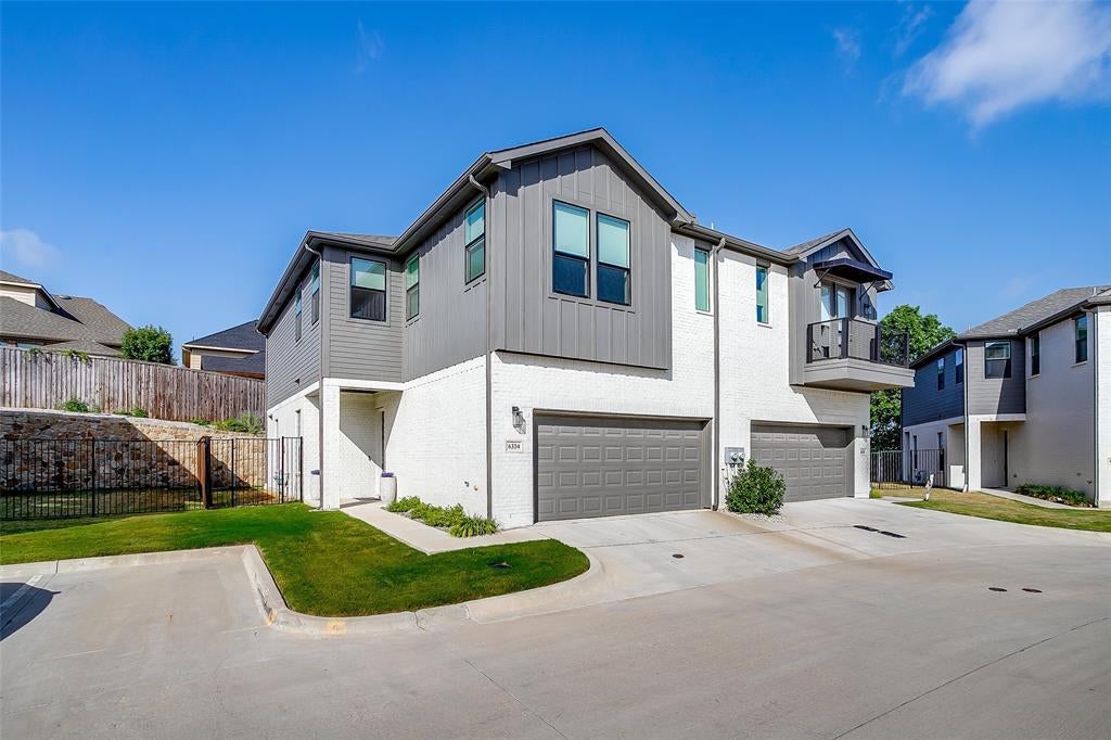 6334 Oakbend Circle, Fort Worth