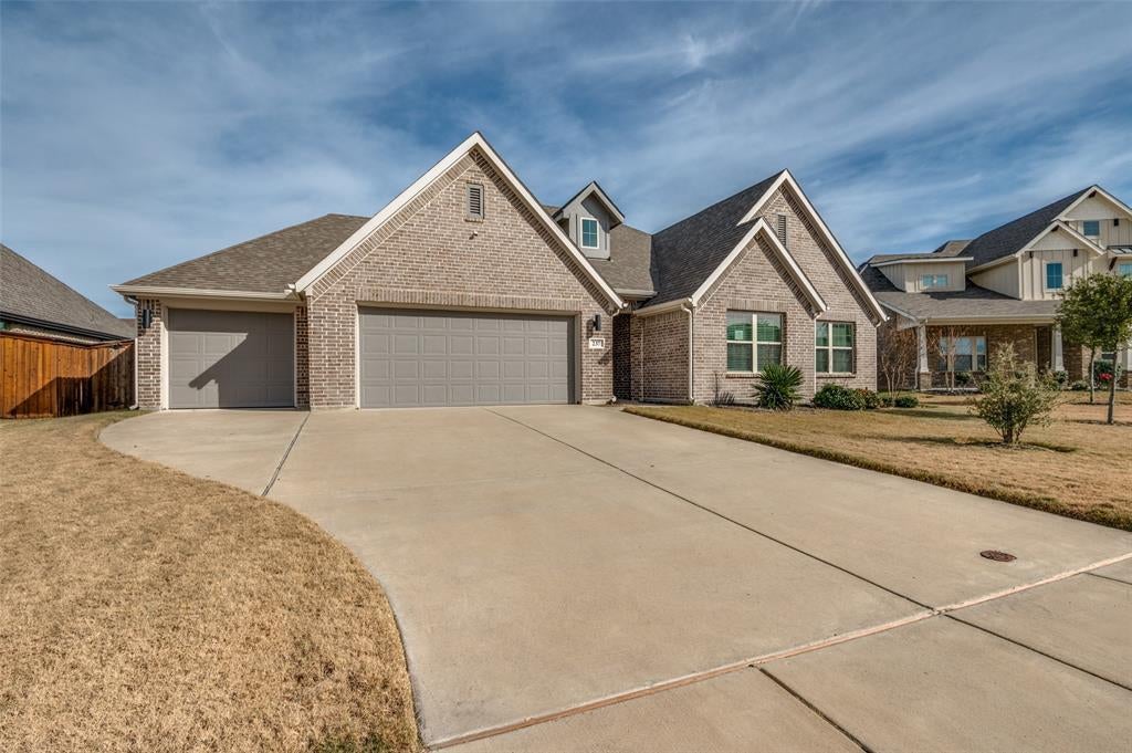 237 Four Roses Drive, Waxahachie