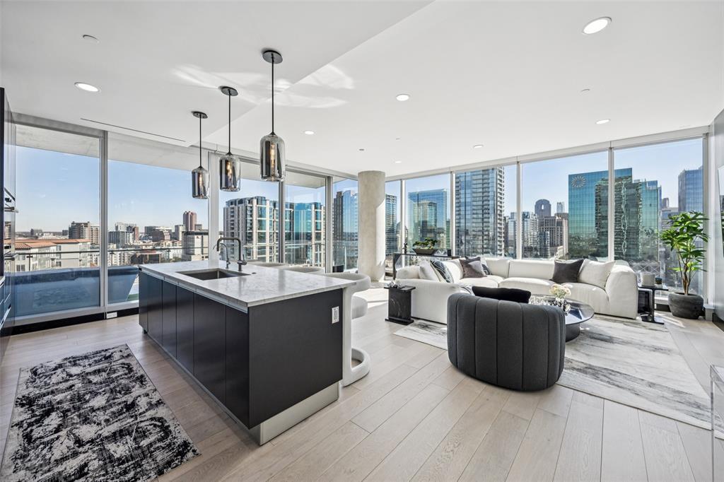 3130 N Harwood Street 1606, Dallas