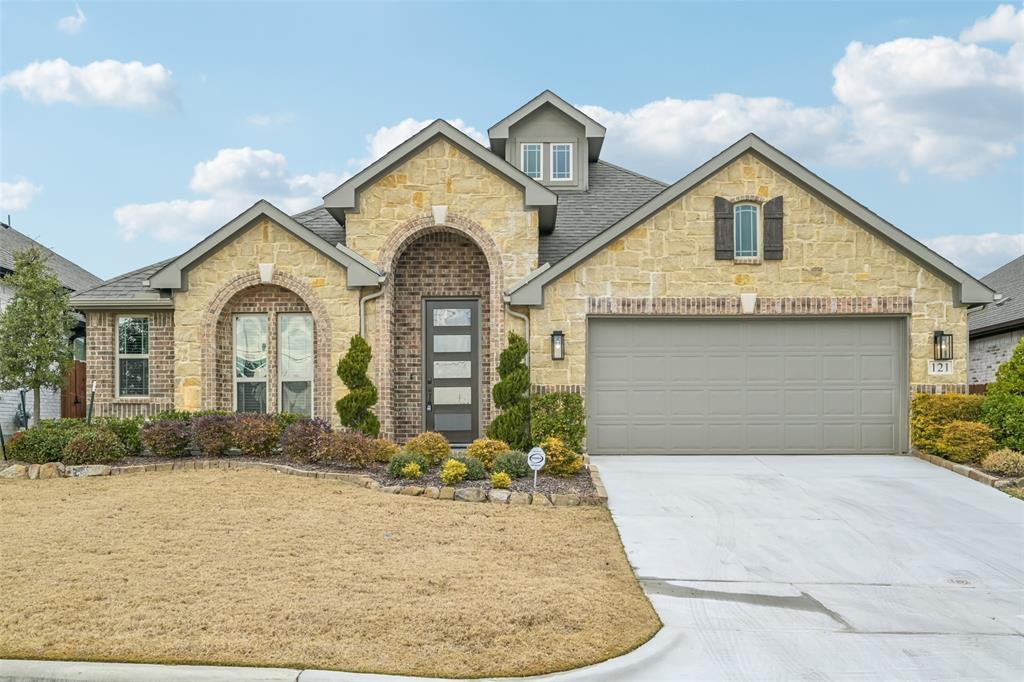 121 Emperor Oak Court, Balch Springs