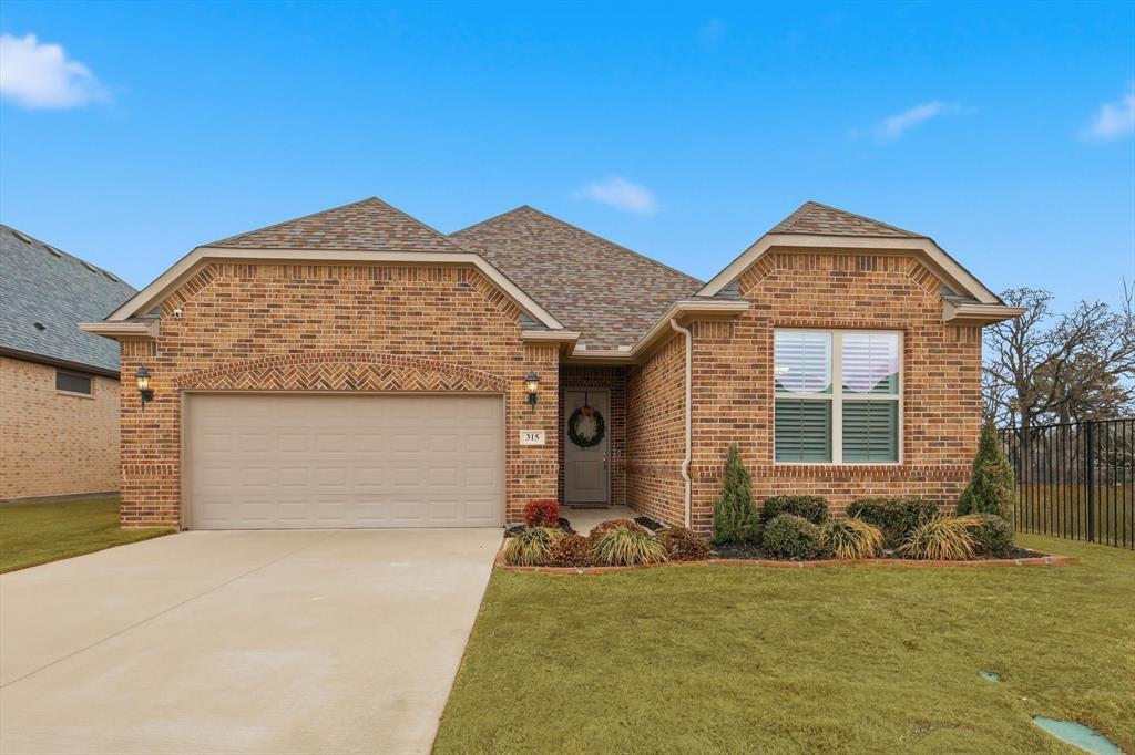 315 Faith Drive, Euless