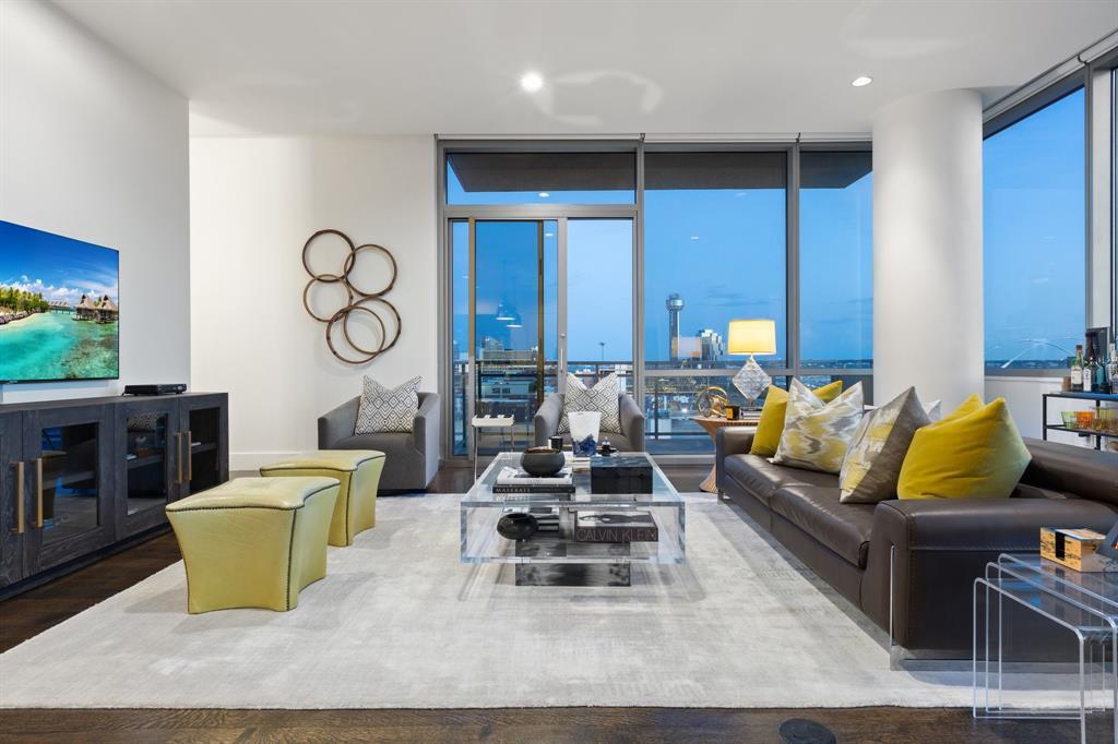 2200 Victory Avenue 1105, Dallas