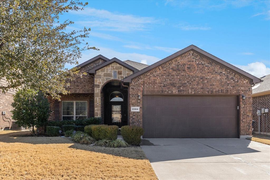 2304 Laurel Forest Drive, Fort Worth
