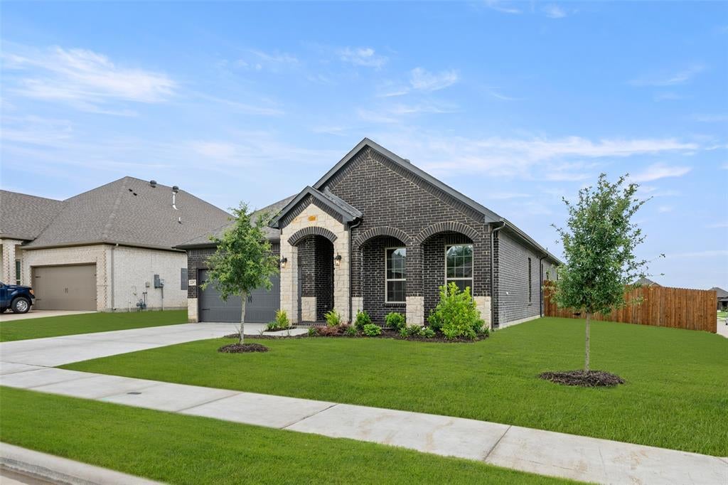2297 High Plain Lane, Waxahachie