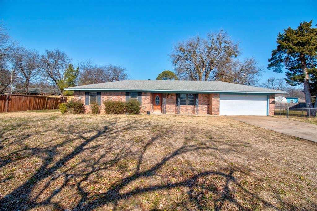 305 Gene Autry Drive, Tioga