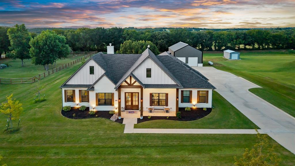 7360 Shady Oak Drive, Aubrey