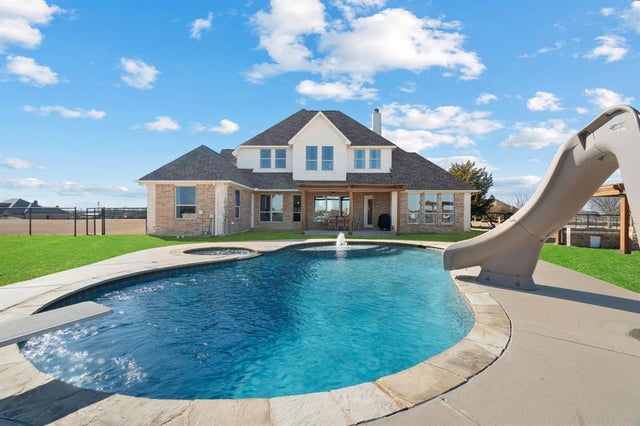 100 Wapiti Drive, Azle