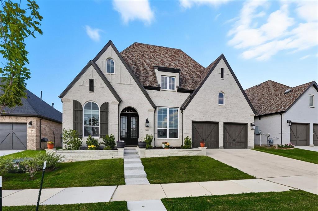 2016 Strolling Way, Argyle