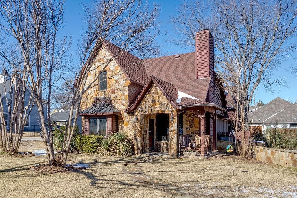 401 Denton Street E, Argyle