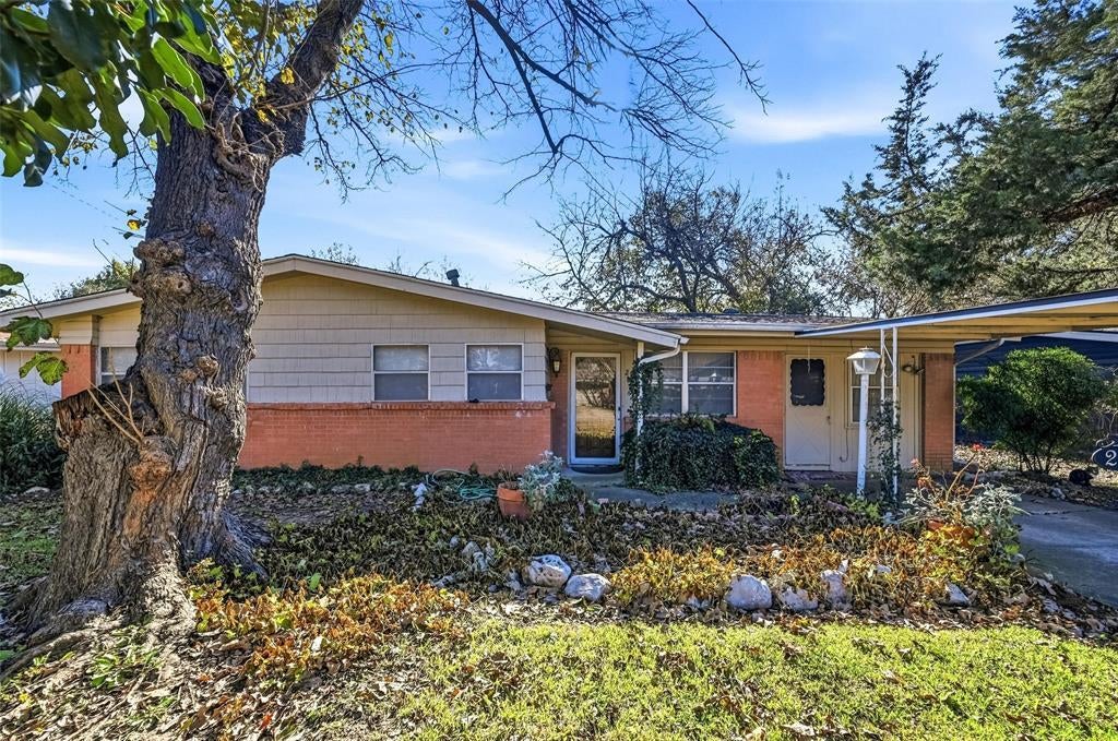 206 W Ridgewood Drive, Garland