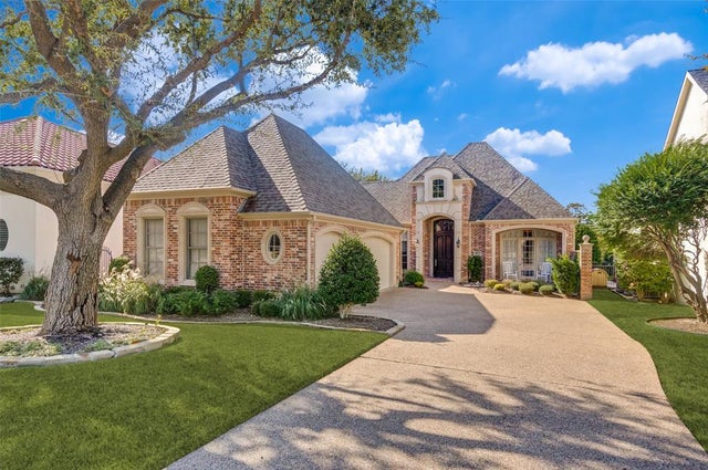 6073 Star Trail Drive, Frisco