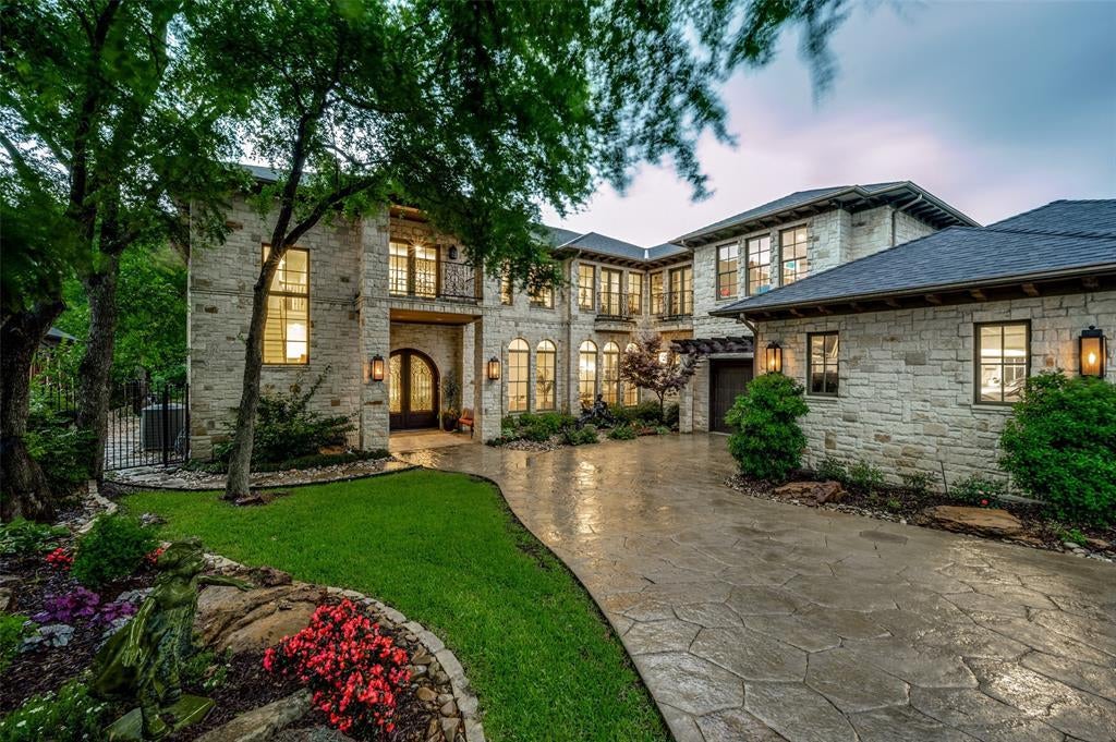 6645 Whispering Woods Court, Plano