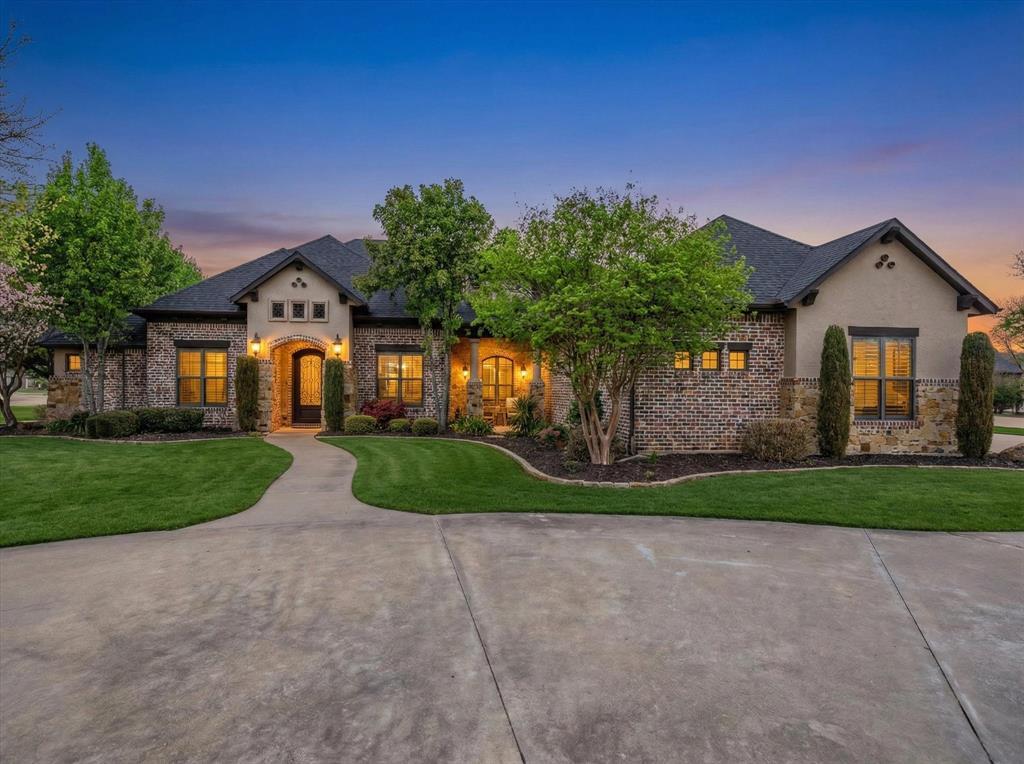 1204 E Scandinavian Court, Granbury