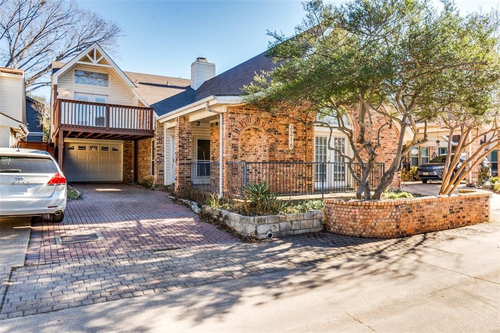 3216 Trevolle Place, Dallas