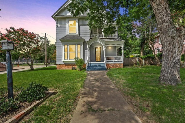 702 N 15th Street, Waco
