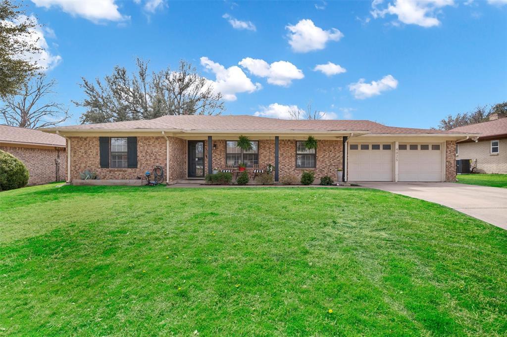 4025 Aragon Drive, Fort Worth