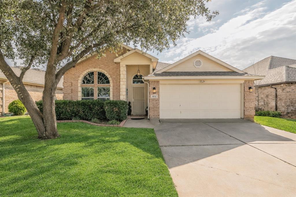 8312 Trinity Vista Trail, Fort Worth