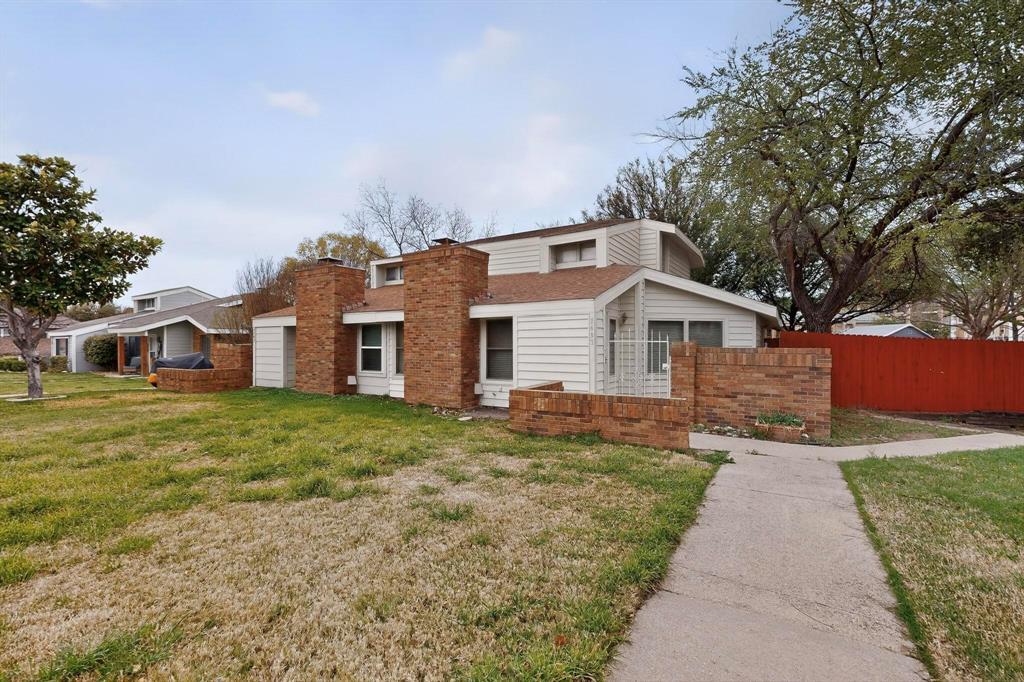 2407 Mustang Court, Lewisville