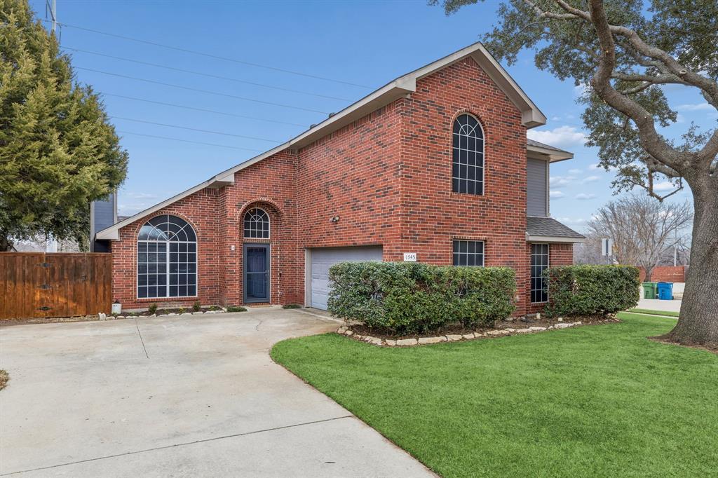 1945 Helen Lane, Lewisville