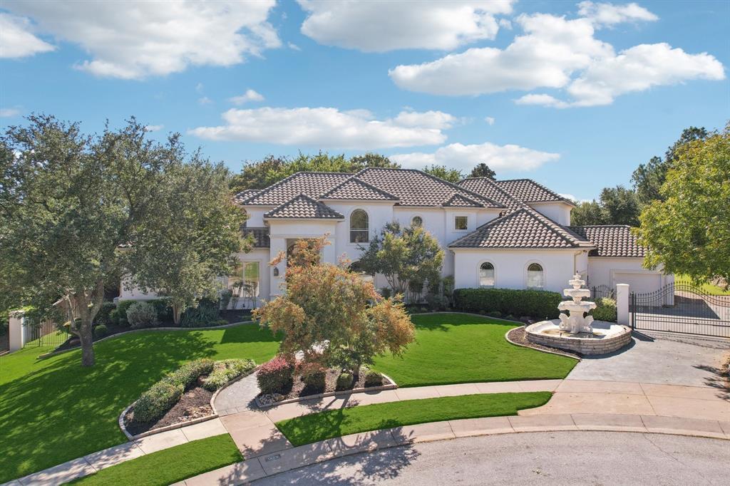 1403 Lands End Court, Southlake