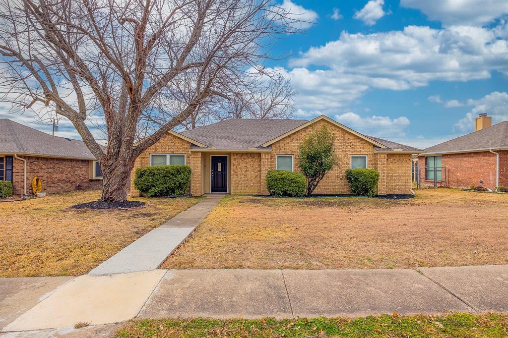 2201 Rockbluff Drive, Rowlett