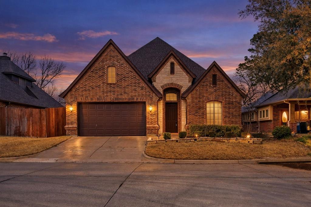 716 Crestridge Circle, Euless