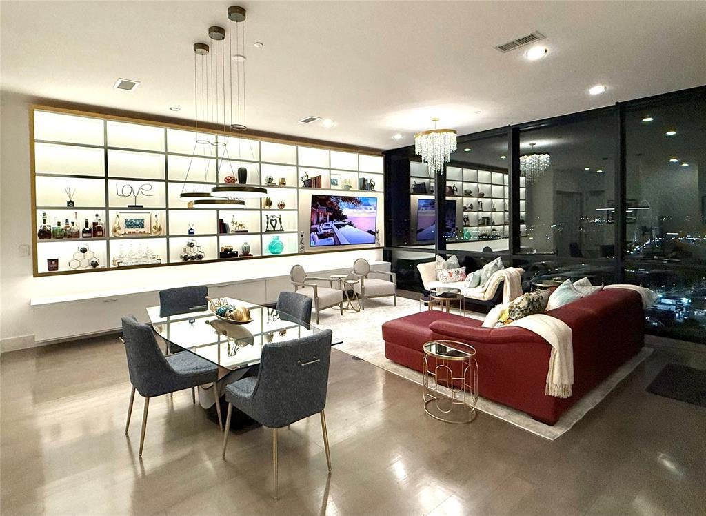 2200 Victory Avenue 2306, Dallas