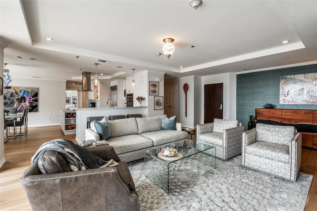 5909 Luther Lane 1601, Dallas