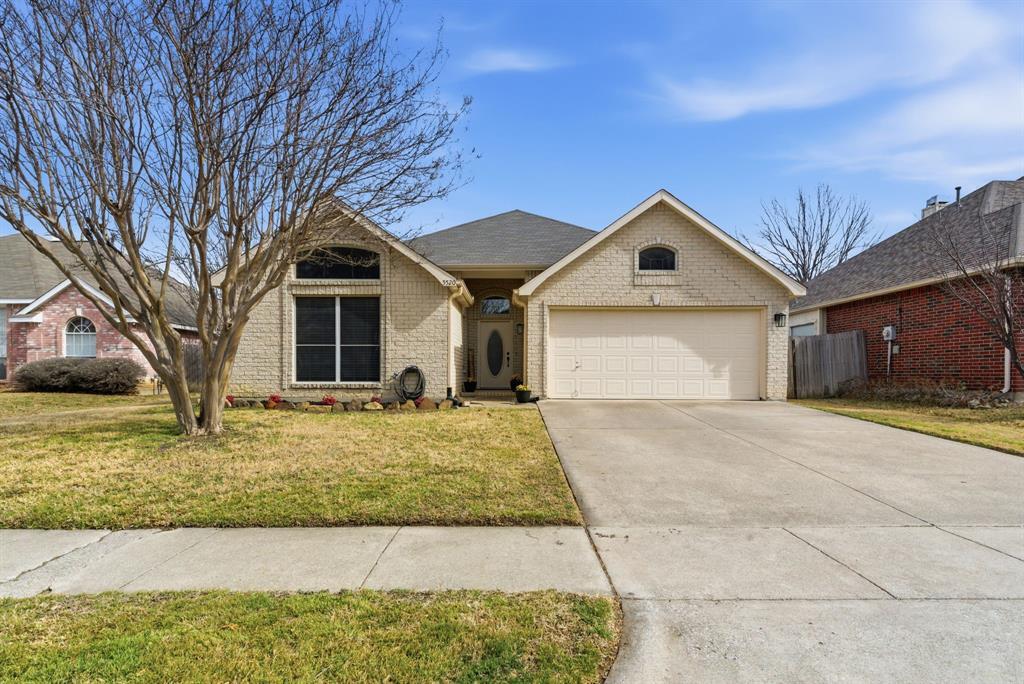 5520 Tularosa Drive, Fort Worth