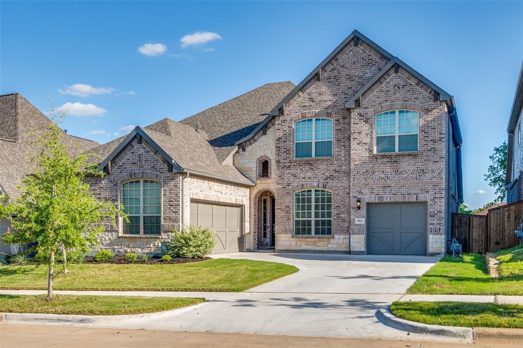 912 Fallbrook Avenue, Denton