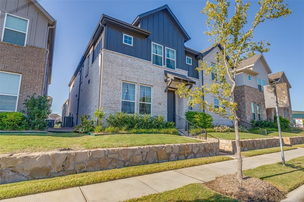 5106 Springlake Parkway, Haltom City