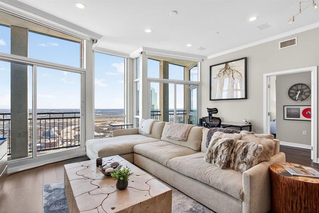 500 Throckmorton Street 3201, Fort Worth