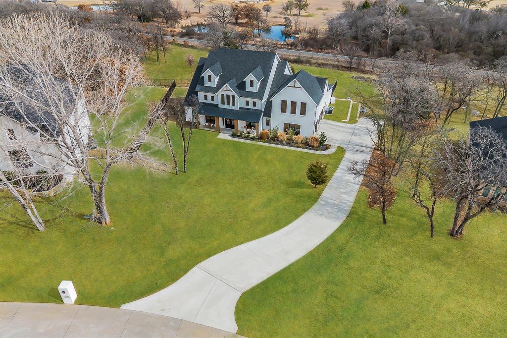 520 Bonnards Peak Road, Burleson