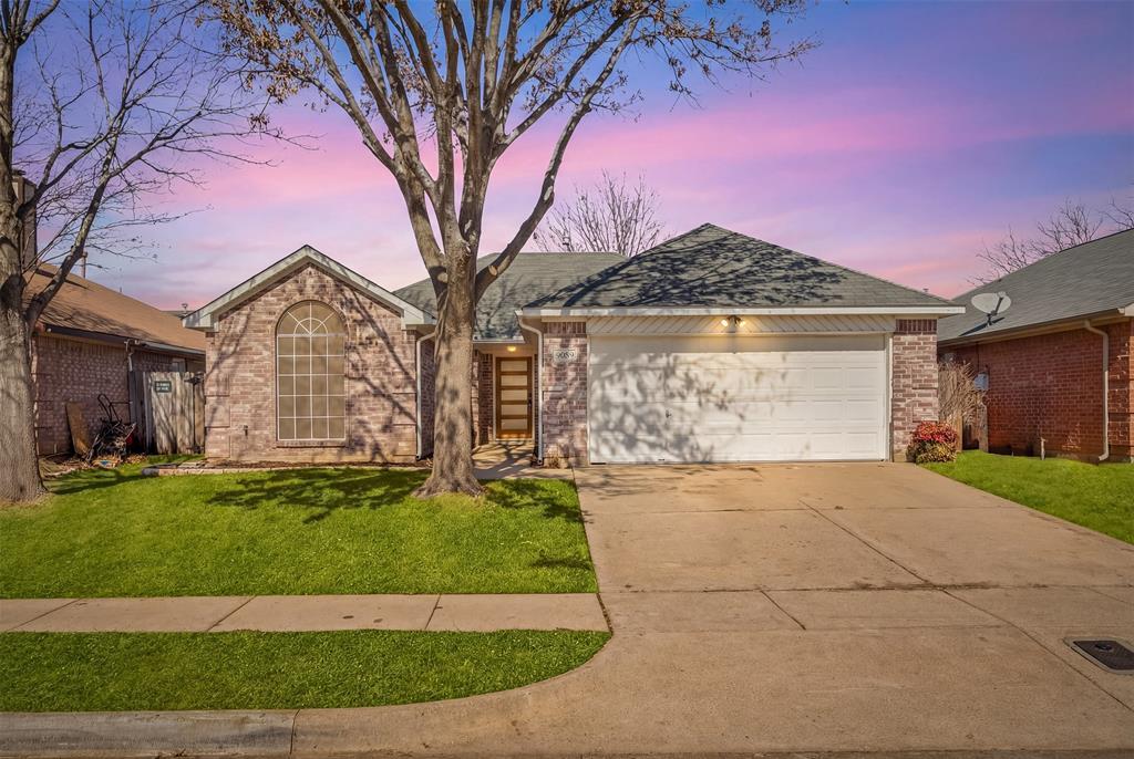 9089 Brushy Creek Trail, Fort Worth