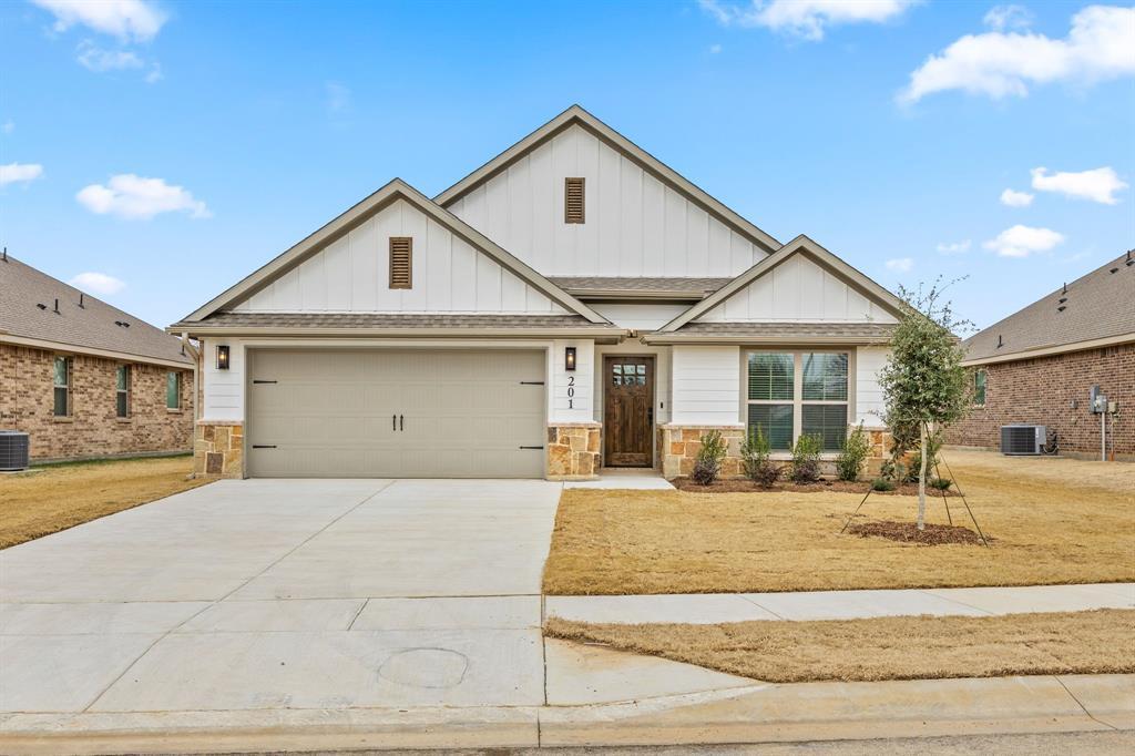 1401 Oak Valley, Denton