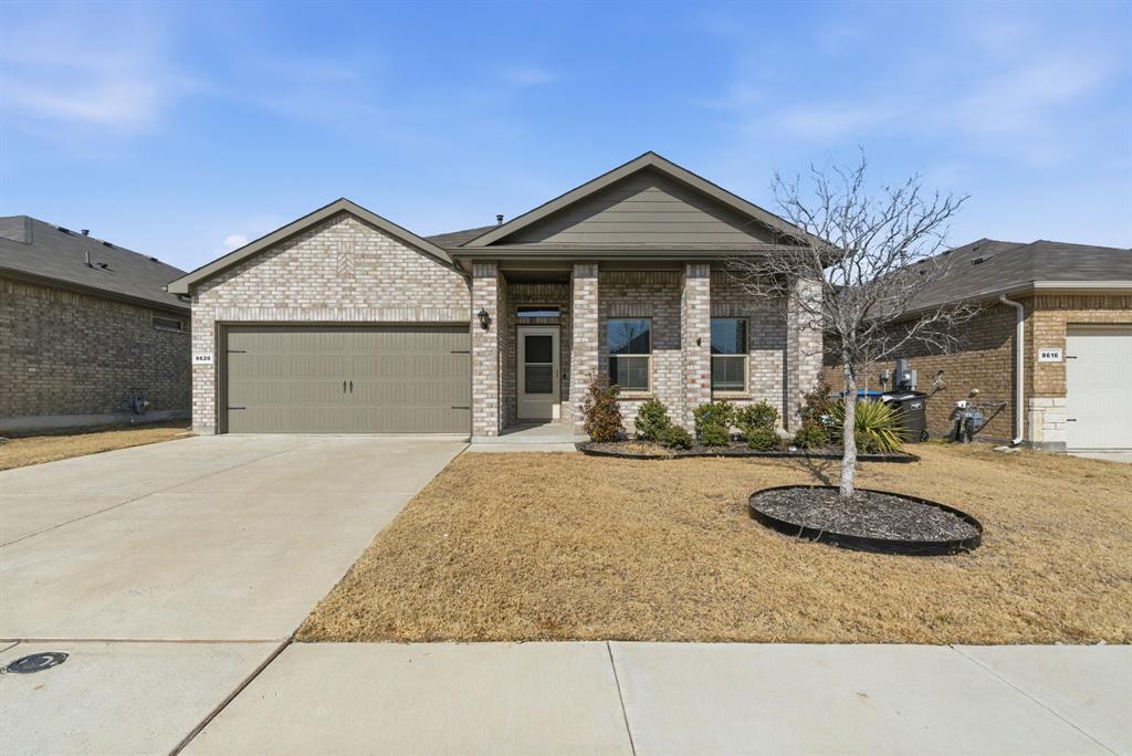 9620 Olanta Trail, Fort Worth