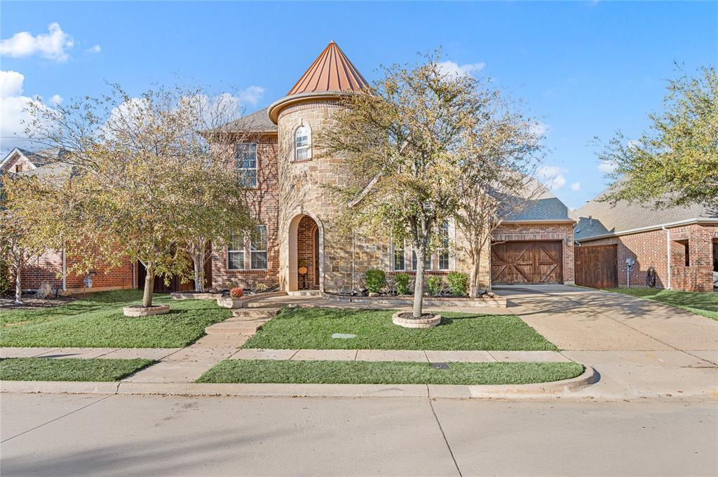 1010 Lost Valley Drive, Euless