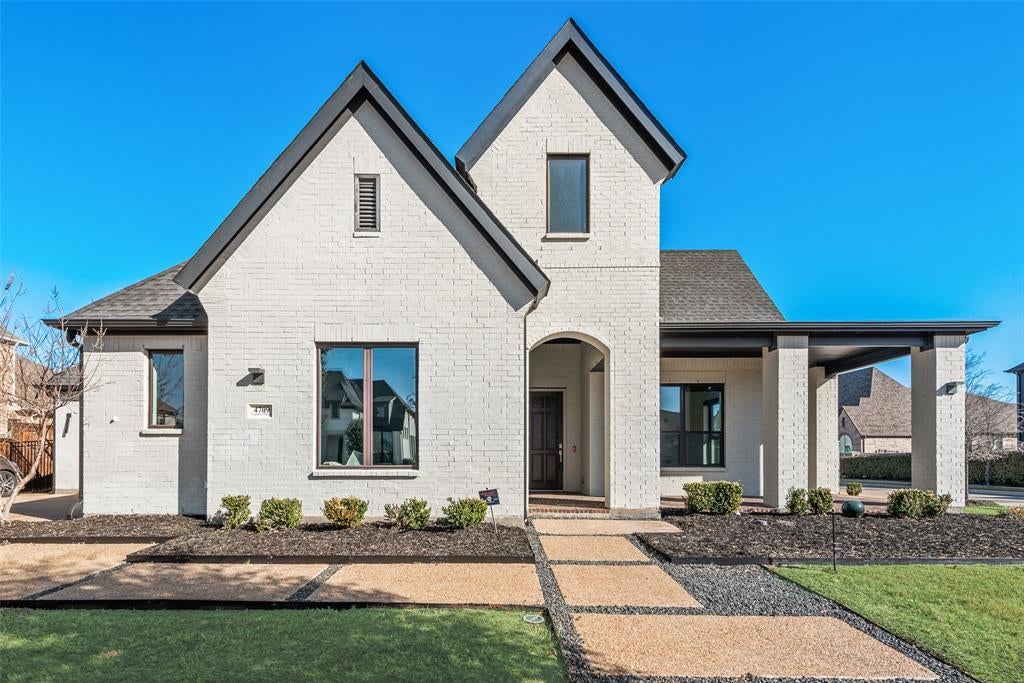 4709 Cypress Thorn Drive, Arlington