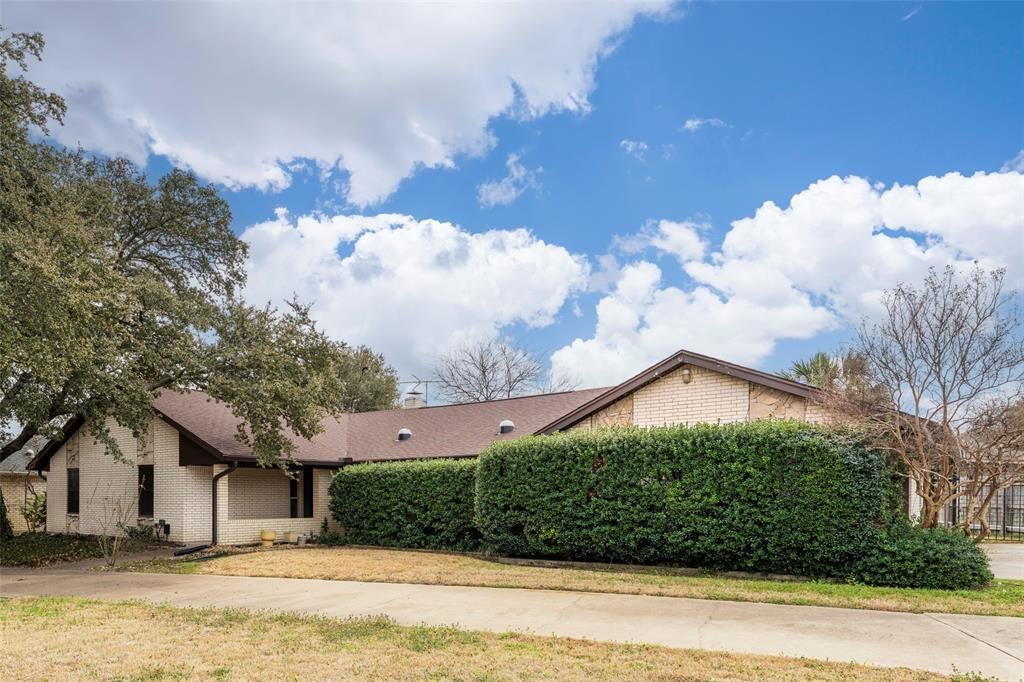 4345 Willow Way Road, Fort Worth